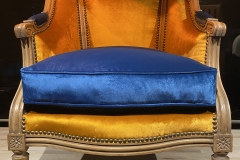 33140-villenave-dornon-tapissier-decorateur-fauteuil-bergere-velours-clous-gironde