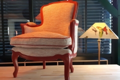 fauteuil-bergere-tapissier-decoration-coussin-palmier-relooking-artisan-art-gironde1B