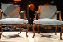 artisan-tapissier-decorateur-fauteuil-louisxv-renovation-restauration-tissu-nobilis-gironde