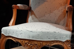 artisan-tapissier-decorateur-fauteuil-louisxv-renovation-restauration-tissu-nobilis-gironde3