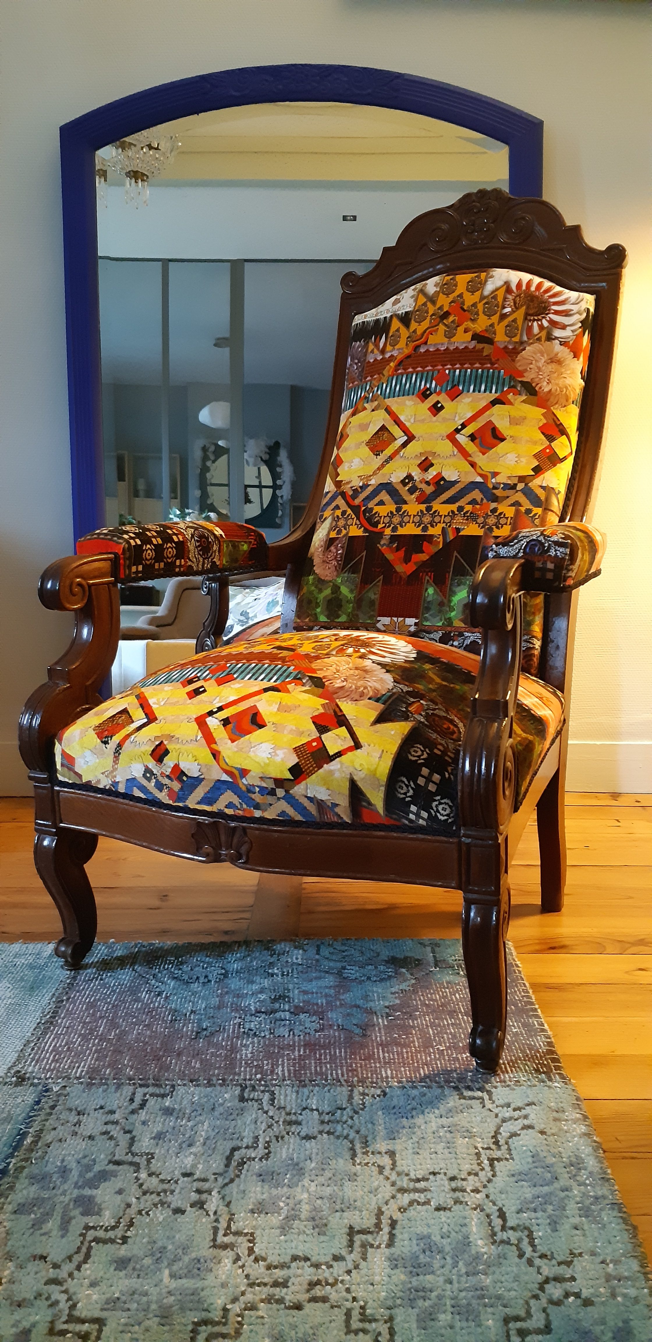 Bègles artisan tapissier décorateur – fauteuil voltaire – tissu Christian Lacroix
