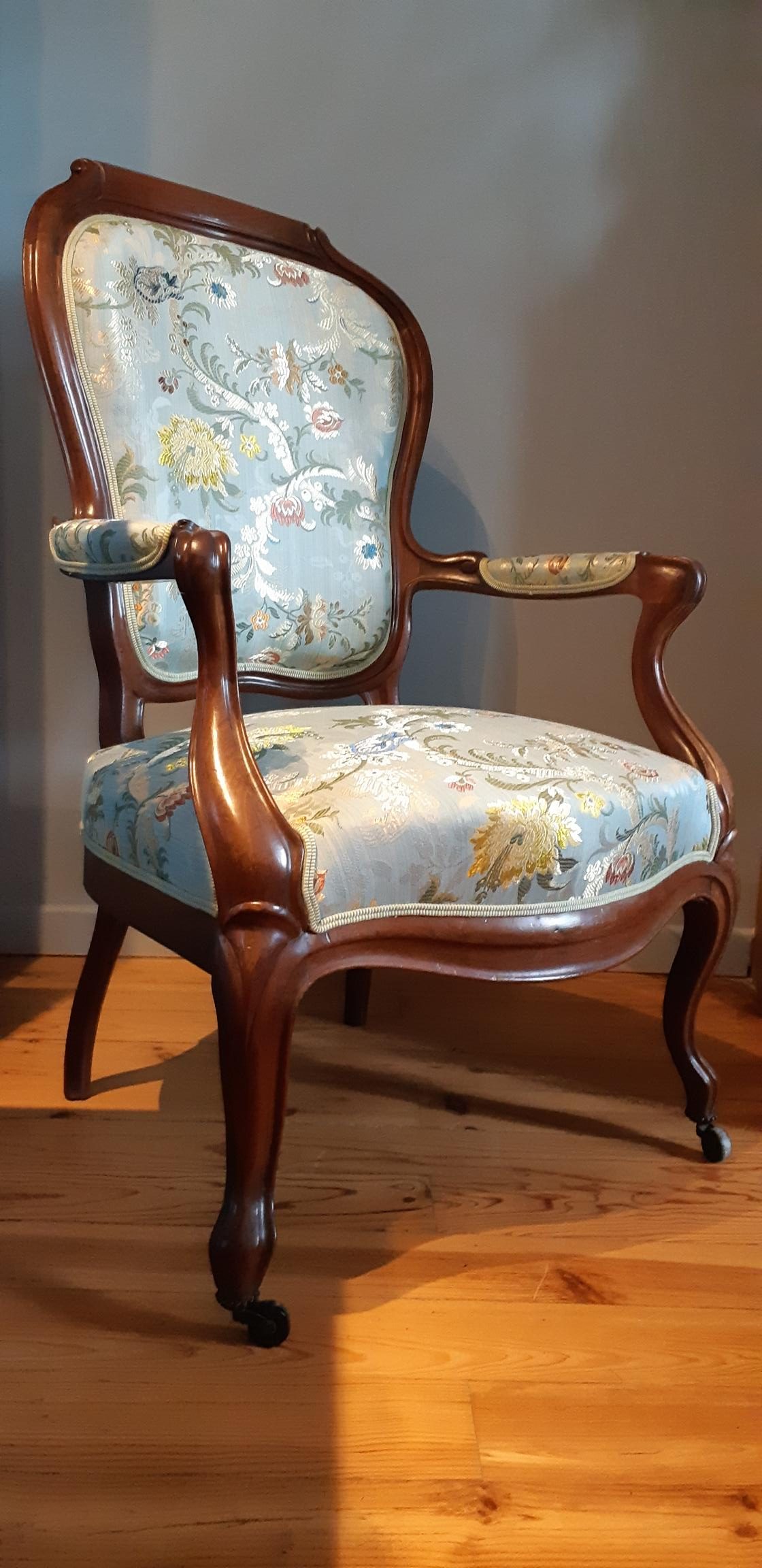 Fauteuil Louis Phillips – Artisan Tapissier Décorateur – Métier d’art