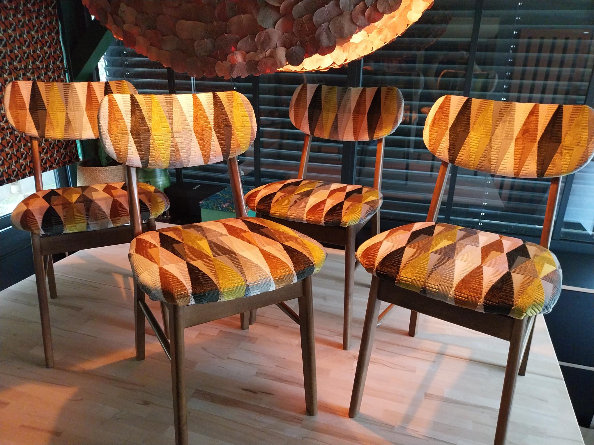 TALENCE – Restauration Chaises contemporaines – Tissu velours losange géométrique